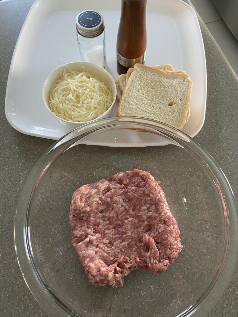 ground pork
shredded cheese
bread