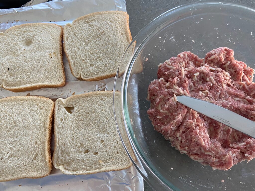 ground pork
shredded cheese
bread