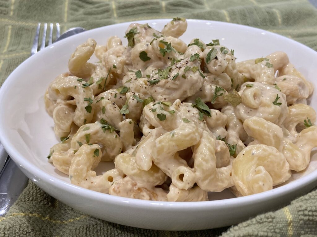 Easy creamy chicken alfredo pasta