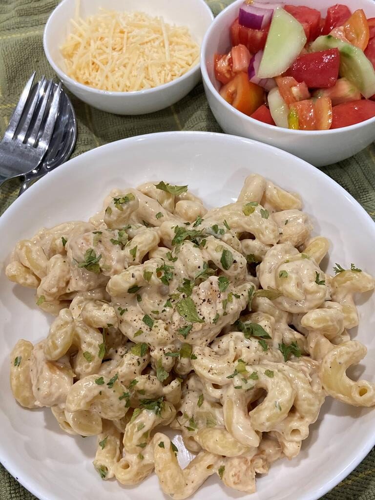 easy alfredo pasta creamy alfredo chicken pasta