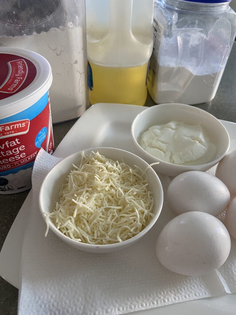 list of ingredients
cottage cheese
cheese
yogurt
flour
oil
eggs
tutmanik
