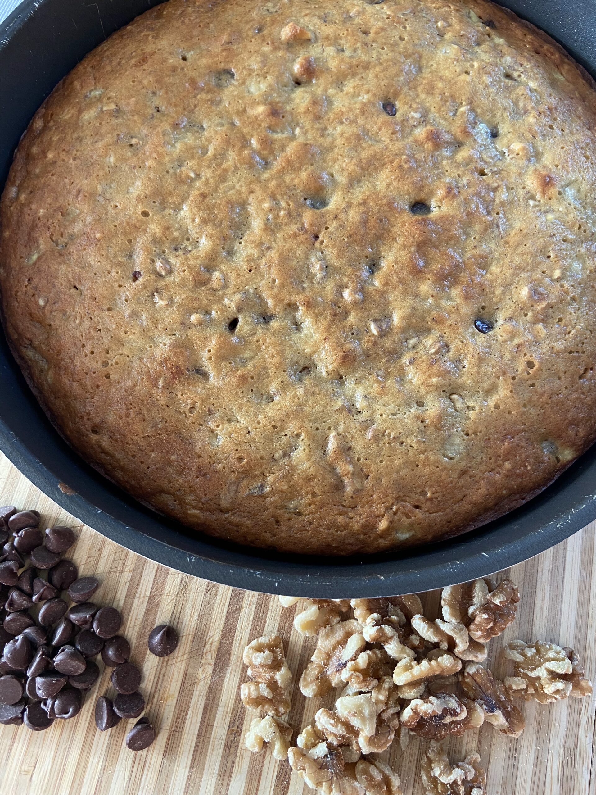 walnuts
chocolate chips
banana bread
banana chocolate chips and walnut round cake
