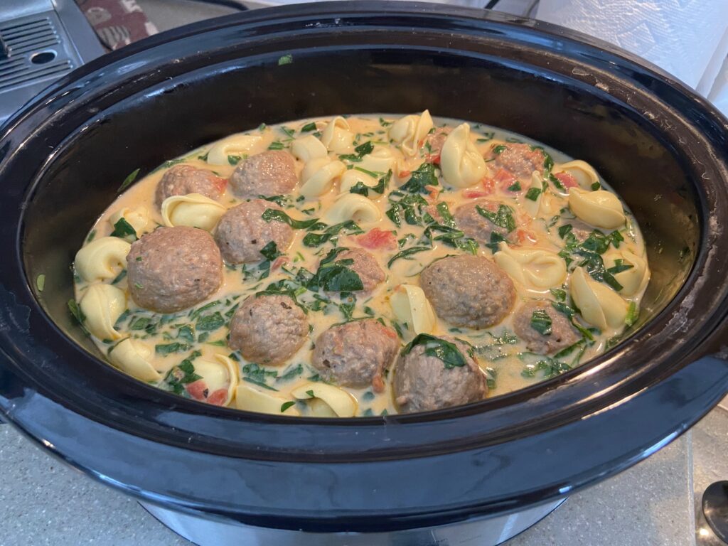 slow cooker recipes
crockpot recipe
tortellini meatballs soup 