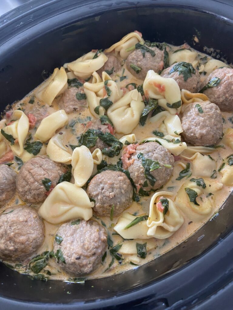 slow cooker recipes
crockpot recipe
tortellini meatballs soup 